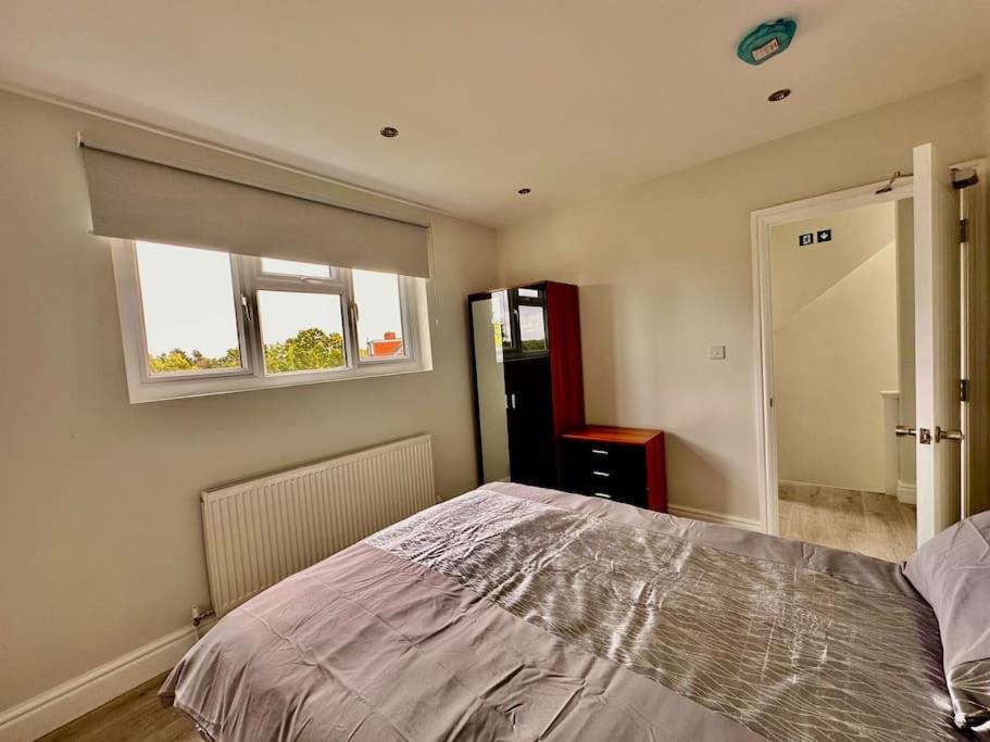 5 Bed Property In Se12 London Exterior photo