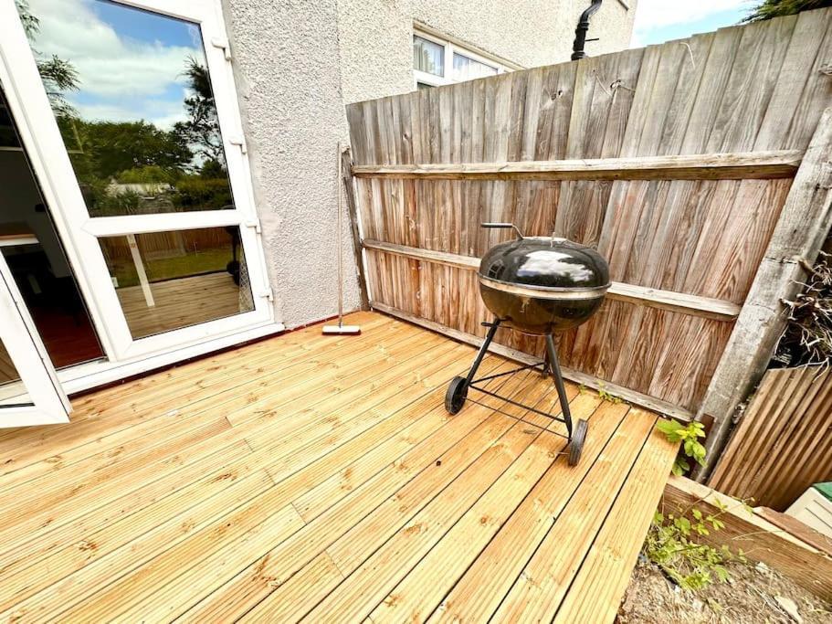 5 Bed Property In Se12 London Exterior photo