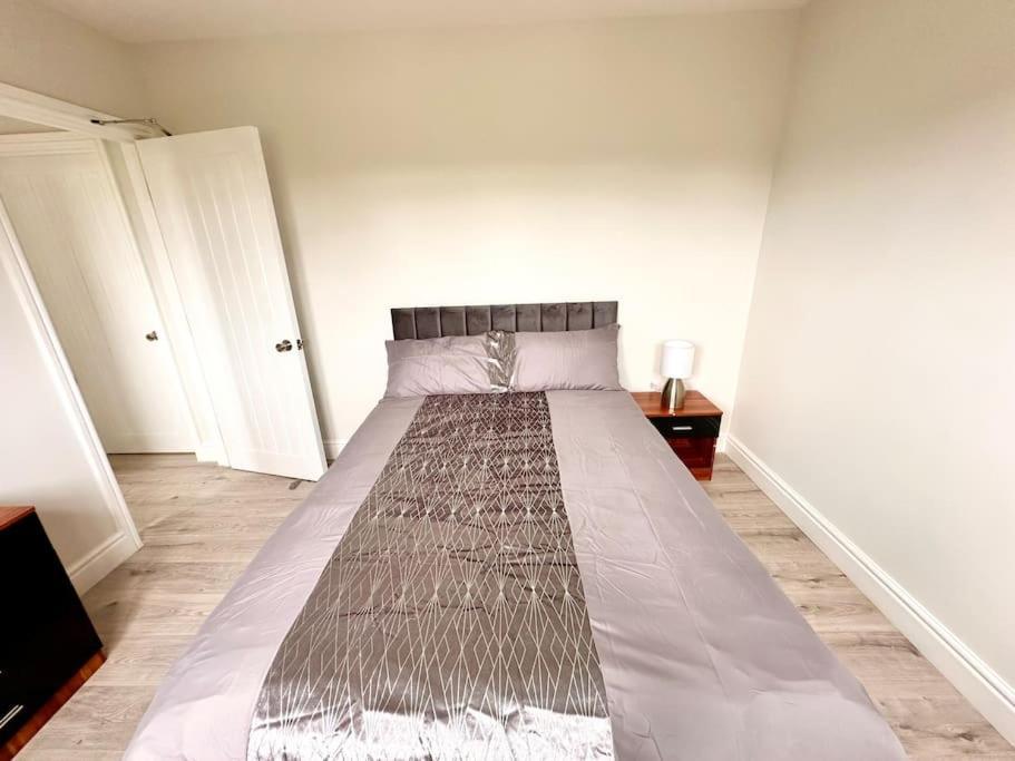 5 Bed Property In Se12 London Exterior photo